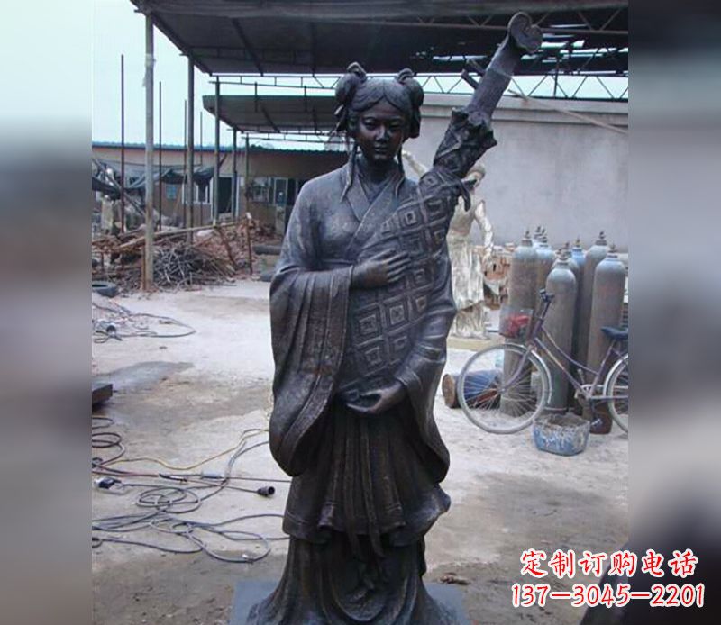 酒泉“爱与梦想——女性雕塑”