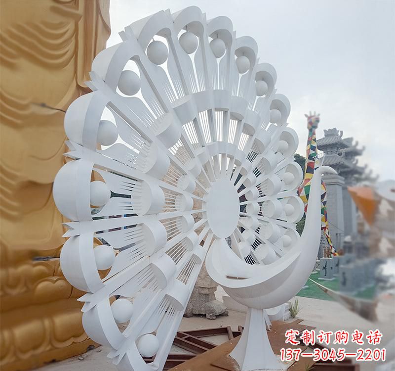 酒泉不锈钢公园动物孔雀雕塑