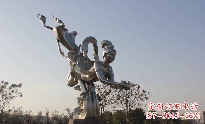 酒泉不锈钢广场蟠桃仙女雕塑