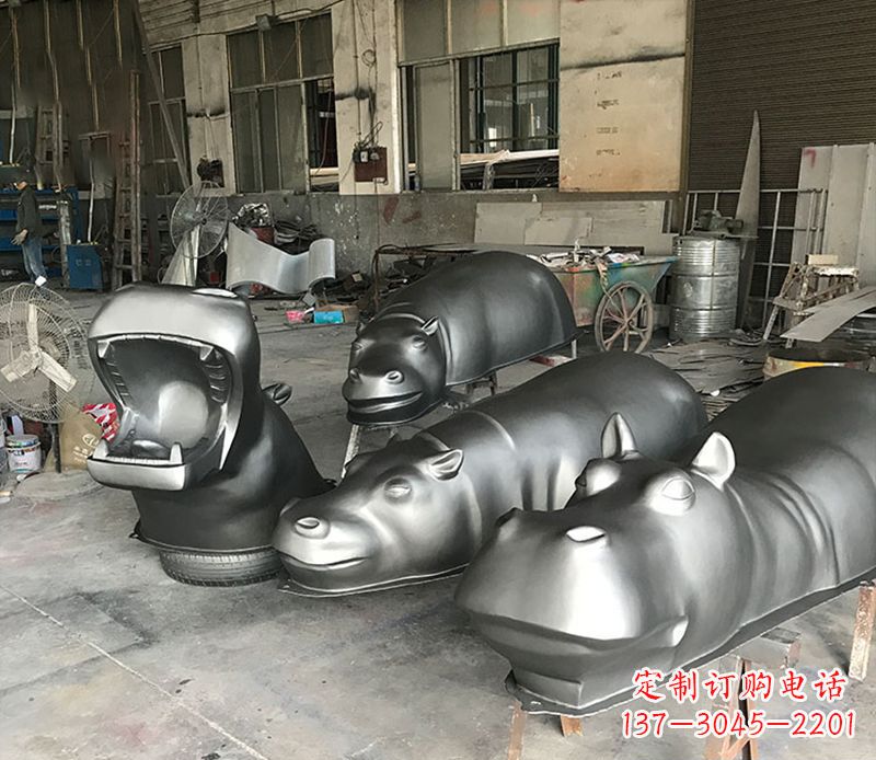 酒泉不锈钢河马雕塑2