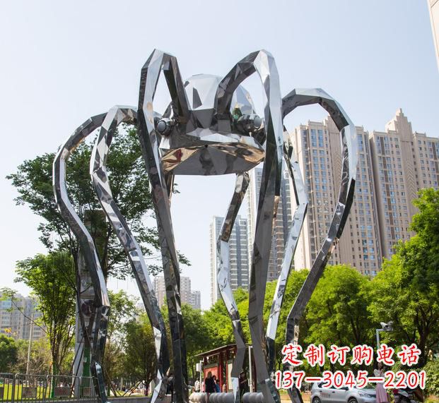 酒泉不锈钢螃蟹雕塑2