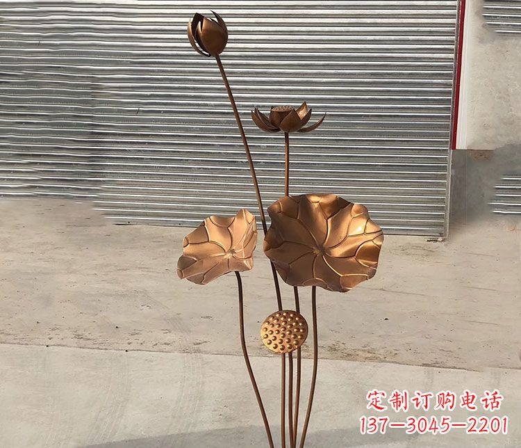 酒泉锻铜荷花不锈钢雕塑