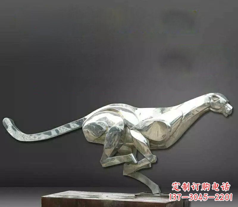 酒泉公园不锈钢奔跑的豹子动物雕塑