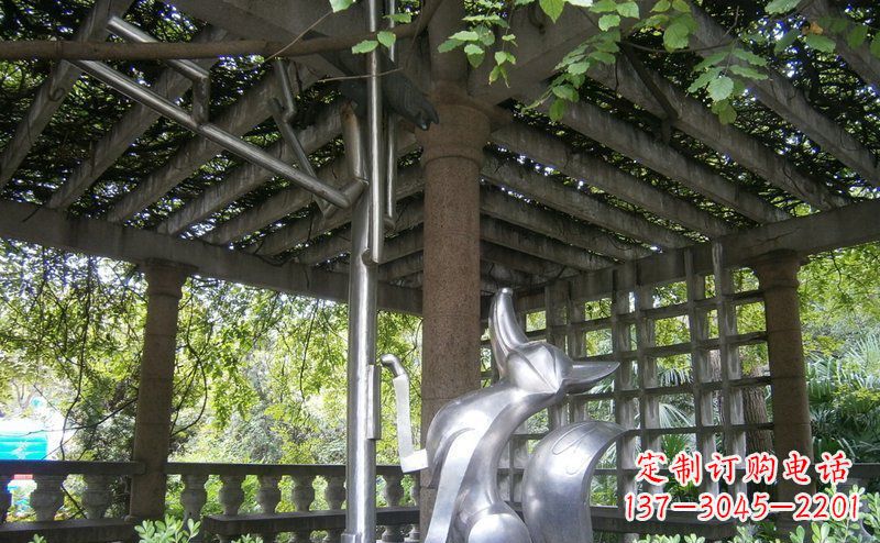 酒泉公园狐狸与乌鸦小品动物铜雕