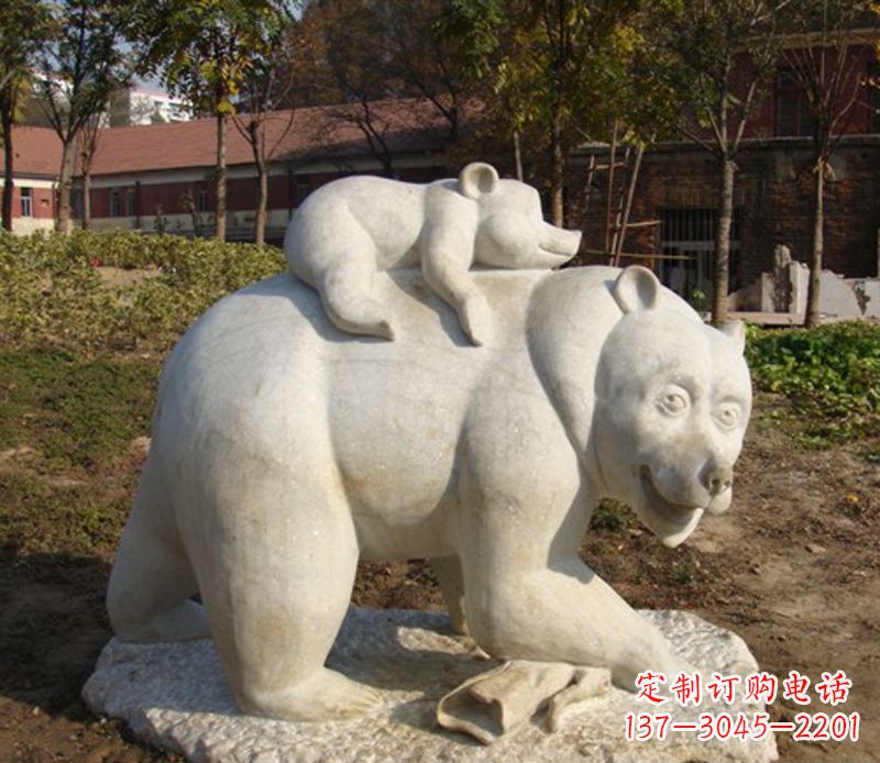 酒泉狗熊雕塑景观，给你一个精美园林