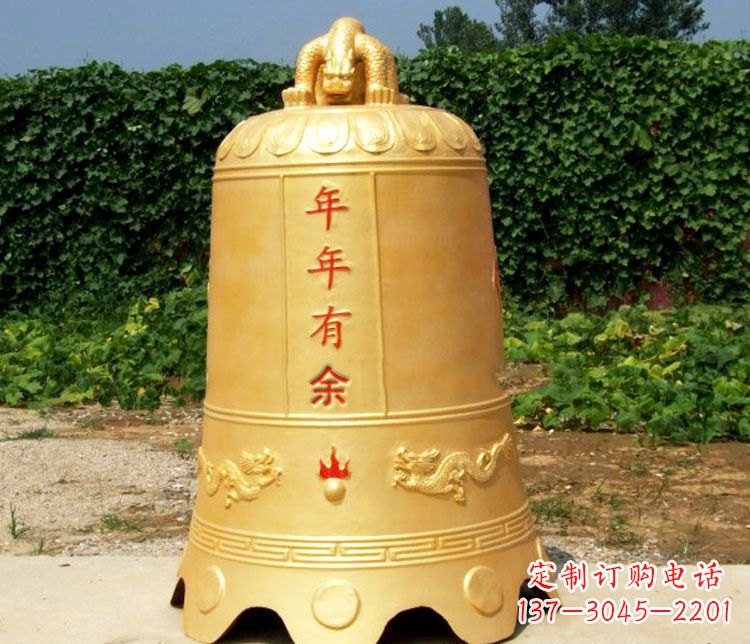 酒泉寺庙铜钟雕塑 (2)