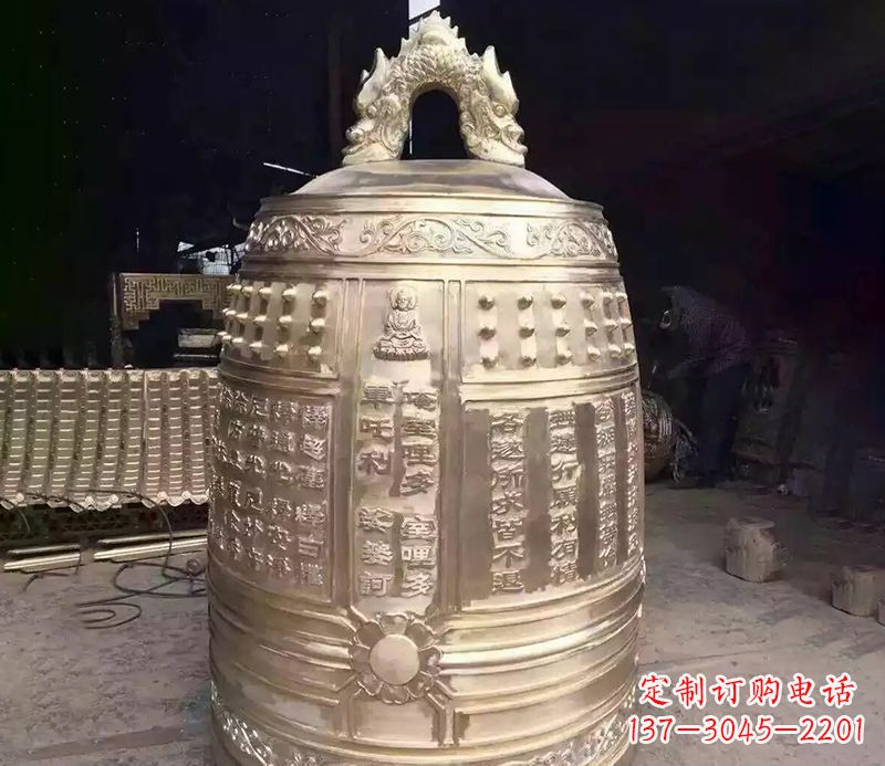 酒泉寺庙铜钟雕塑 (3)