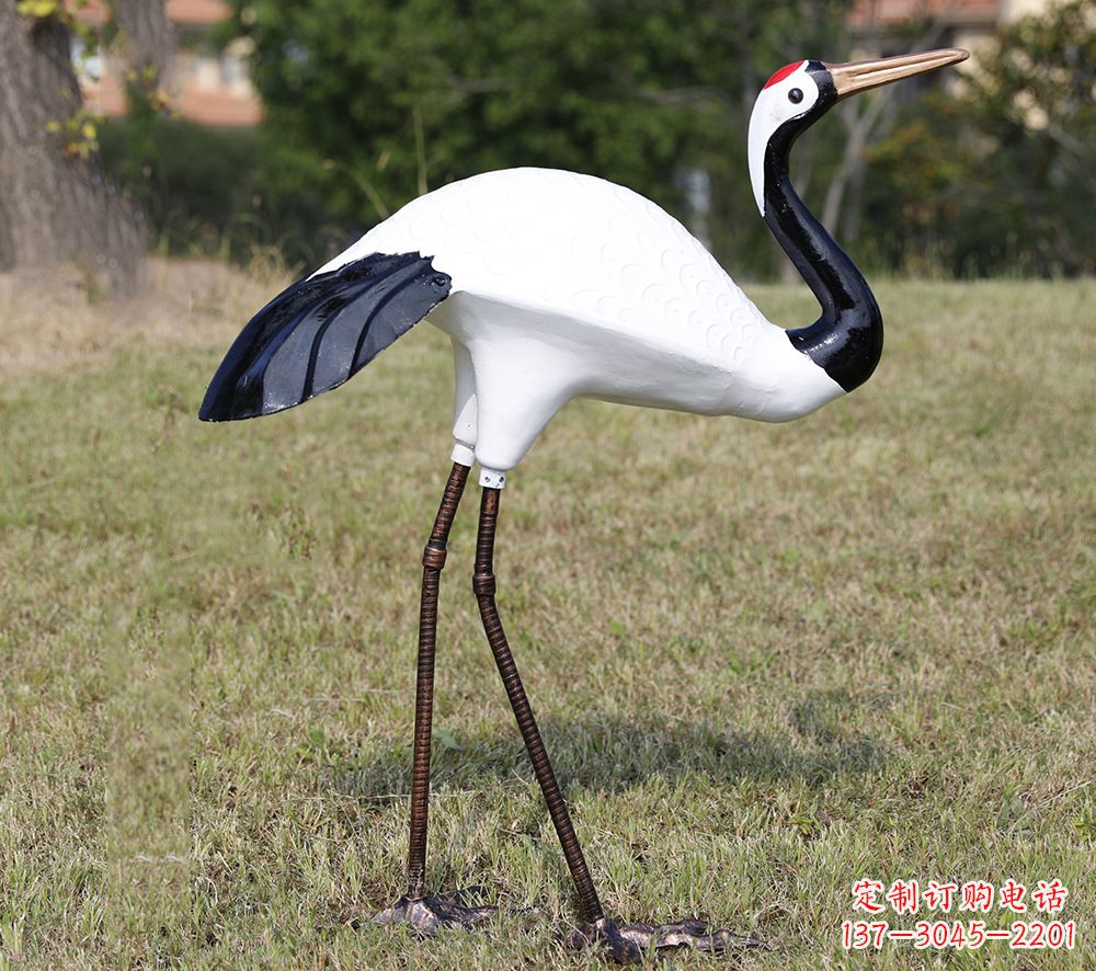 酒泉庭院仙鹤雕塑