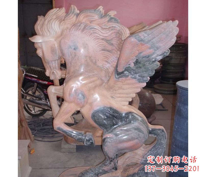 酒泉晚霞红奔马石雕