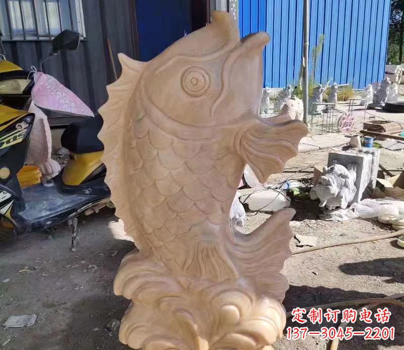 酒泉晚霞红喷水鲤鱼石雕