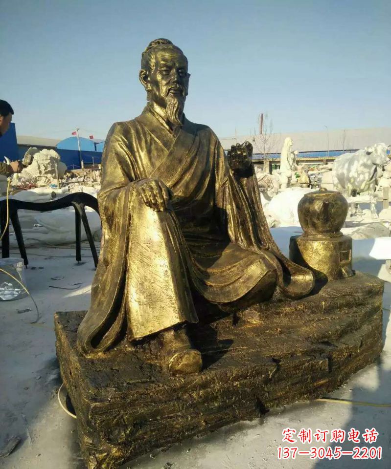 酒泉张仲景人物铜雕