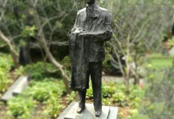酒泉徐悲鸿雕塑著名奔马画家公园铜雕像